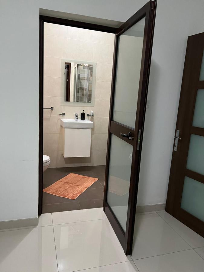 Apartament Claire's Court *