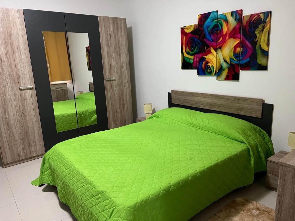 Apartament Claire's Court Marsaxlokk