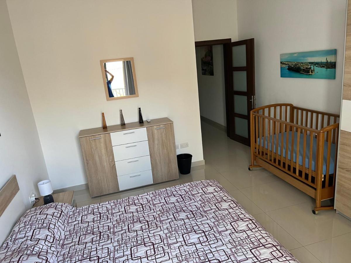 Claire's Court Apartament Marsaxlokk