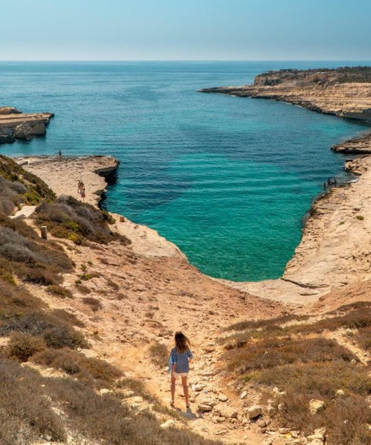 Claire's Court * Marsaxlokk